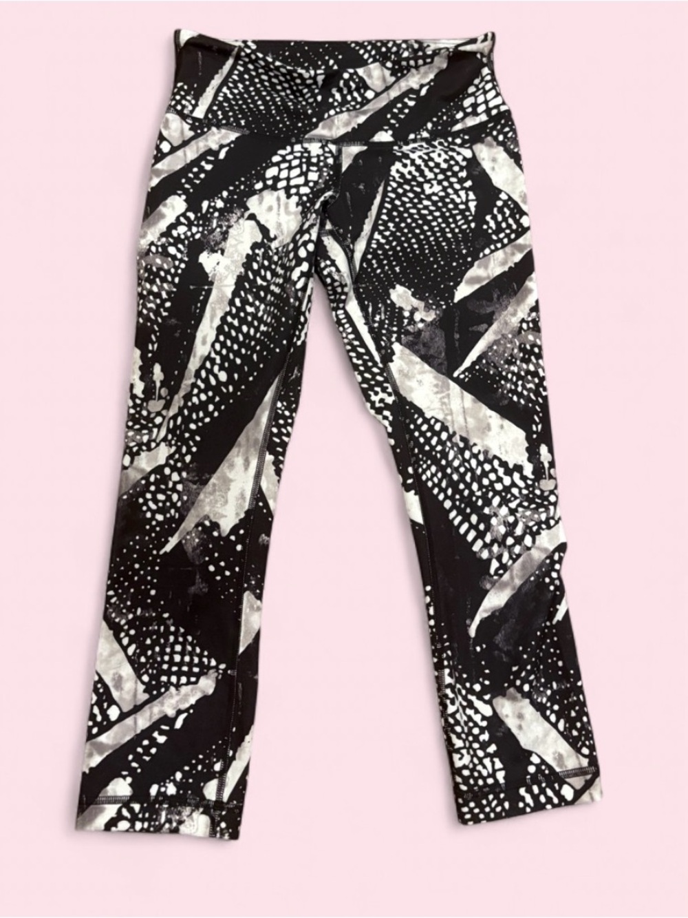 Lululemon Black White Snakeskin Print Cropped Leggings Women’s Size 6